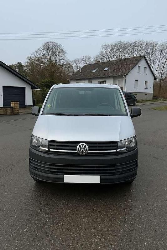 Gebraucht VW T6 150 PS (110 kW) 2018 Grau Van