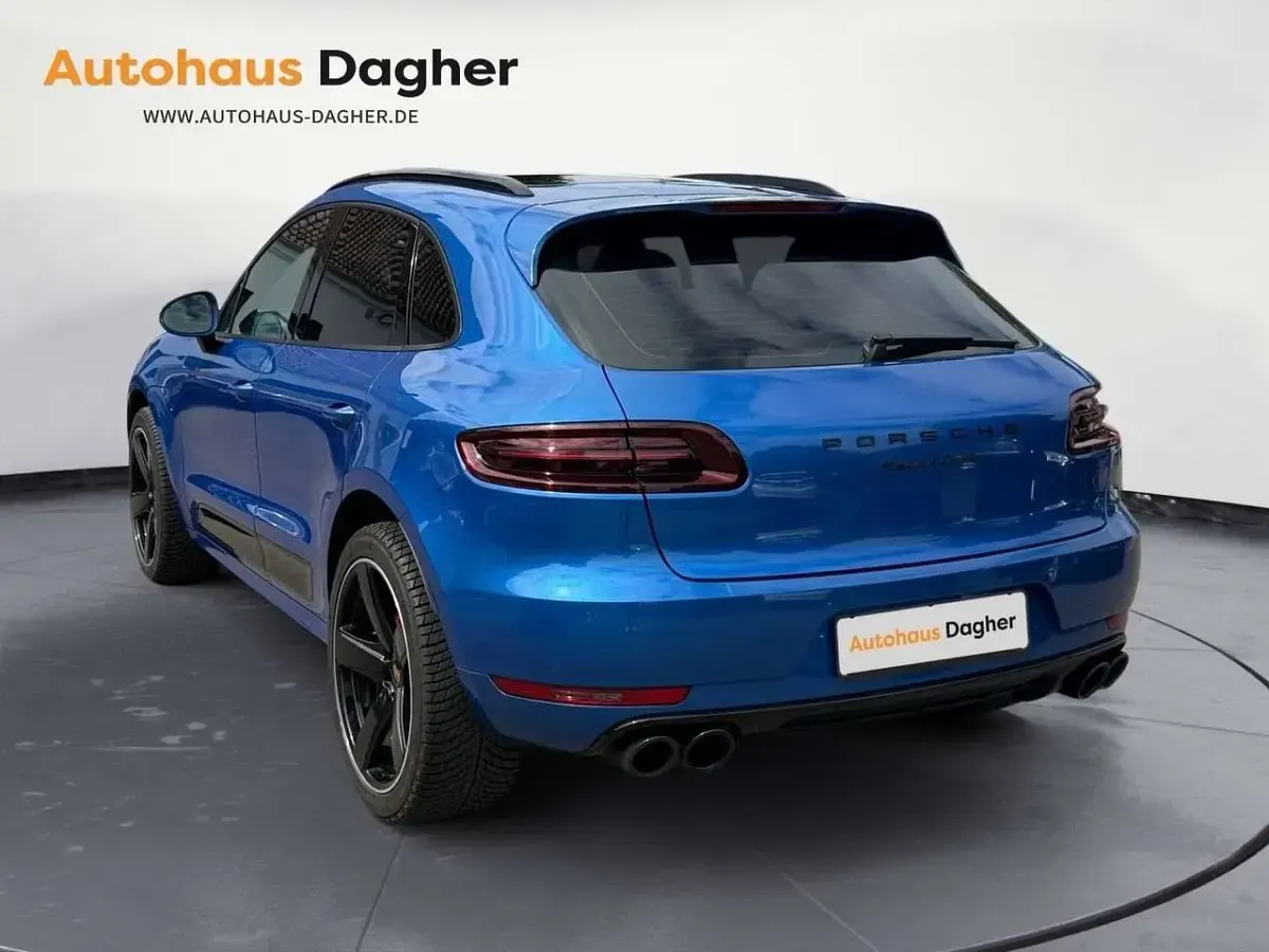 Gebraucht Porsche Macan Turbo Chrono 400 PS (294 kW) 2015 Blau SUV