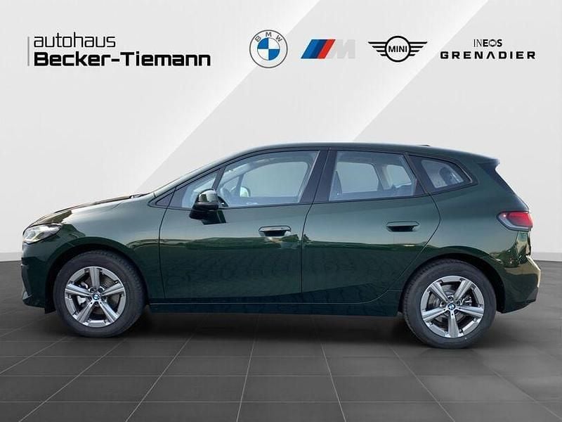Gebraucht BMW 220 Active Tourer Efficient Dynamics 156 PS (114 kW) 2025 Sanremo green Van / Kleinbus