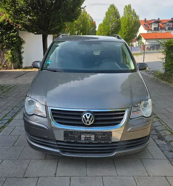Gebraucht VW Touran 140 PS (102 kW) 2009 Grau Van / Kleinbus