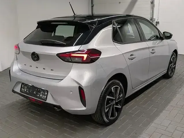 Gebraucht Opel Corsa 101 PS (74 kW) 2025 Kristallsilbermet. Kleinwagen