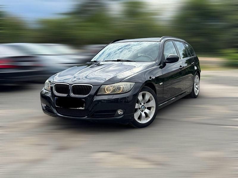 Schwarz Gebraucht 2010 BMW 318 Limousine | 6.990 € (Fairer Preis) - Bild 1/4
