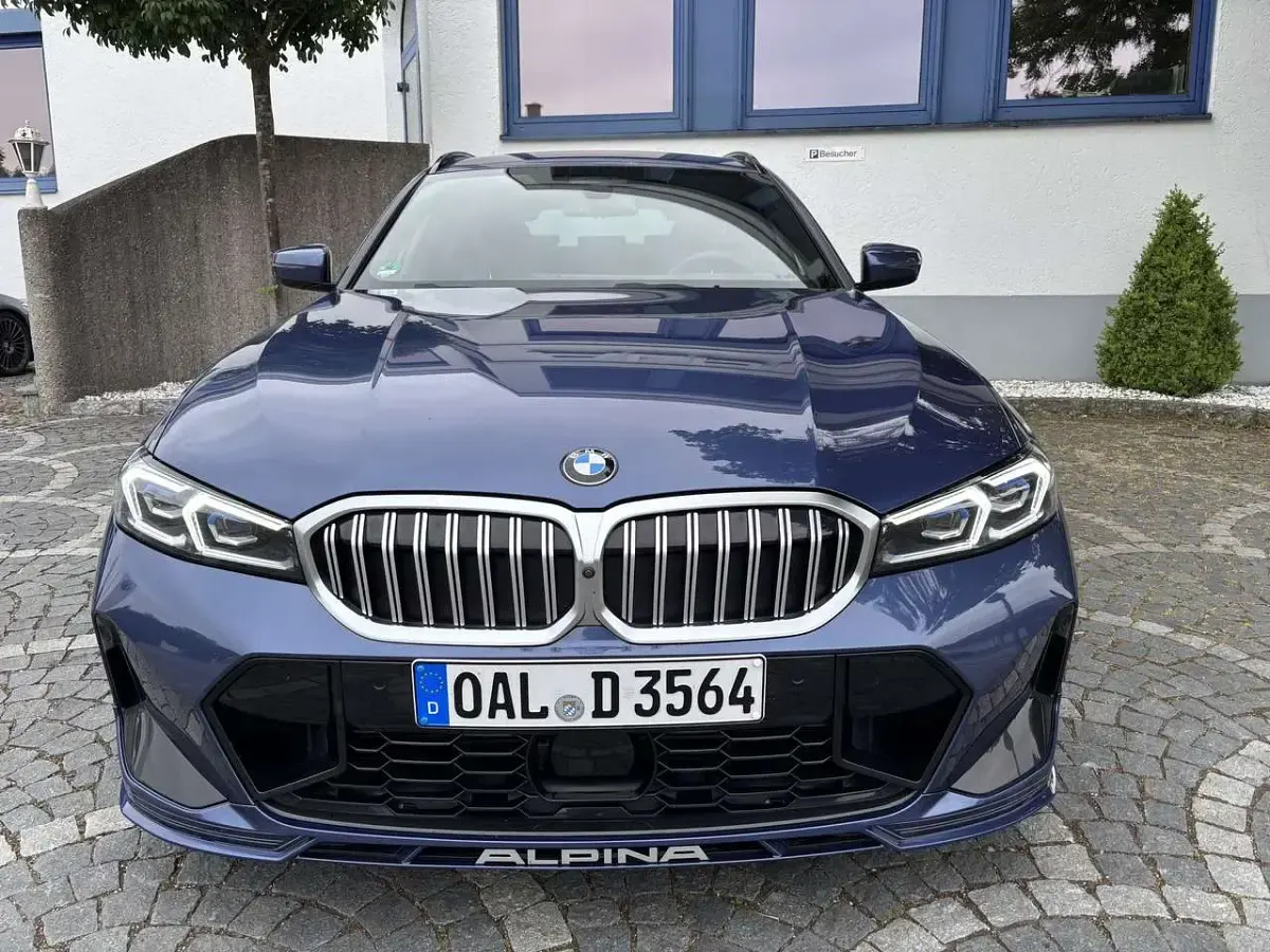Gebraucht Alpina D3 355 PS (261 kW) 2024 Sonderlackierung alpina blau Kombi