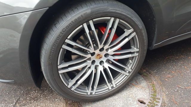 Gebraucht Porsche Macan Turbo 544 PS (400 kW) 2014 Grau metallic SUV