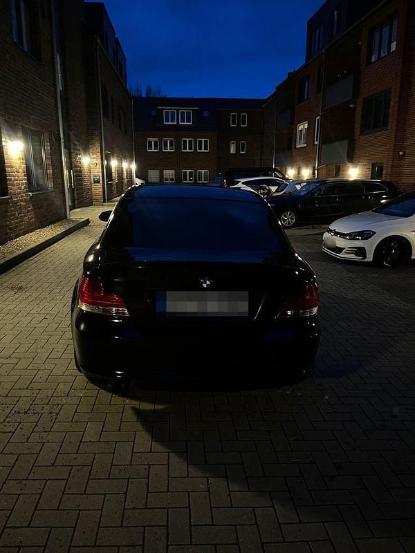Gebraucht BMW 120 Coupé 177 PS (130 kW) 2009 Schwarz Coupé