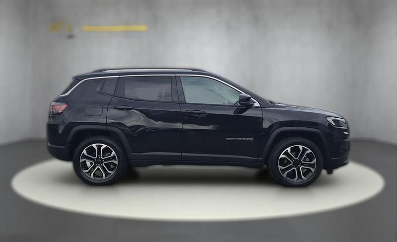 Gebraucht Jeep Compass 80th Anniversary 150 PS (110 kW) 2022 Schwarz metallic SUV