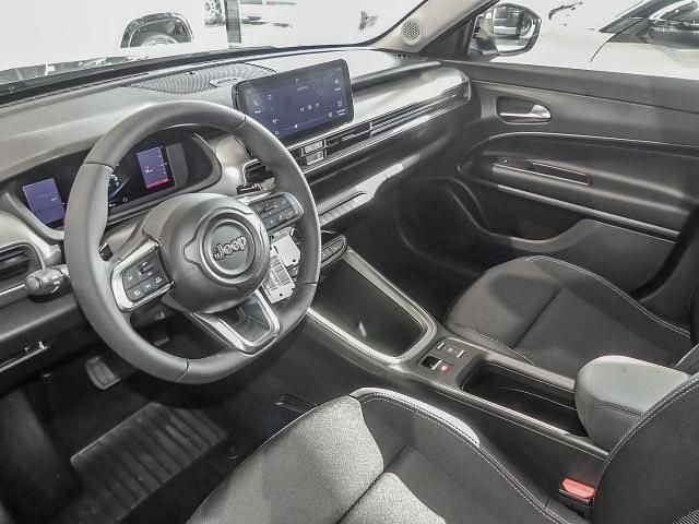 Neu Jeep Avenger Altitude 101 PS (74 kW) 2025 SUV