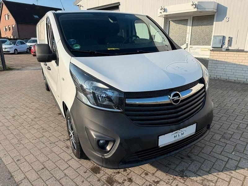 Gebraucht Opel Vivaro 120 PS (88 kW) 2017 Weiß Van / Kleinbus
