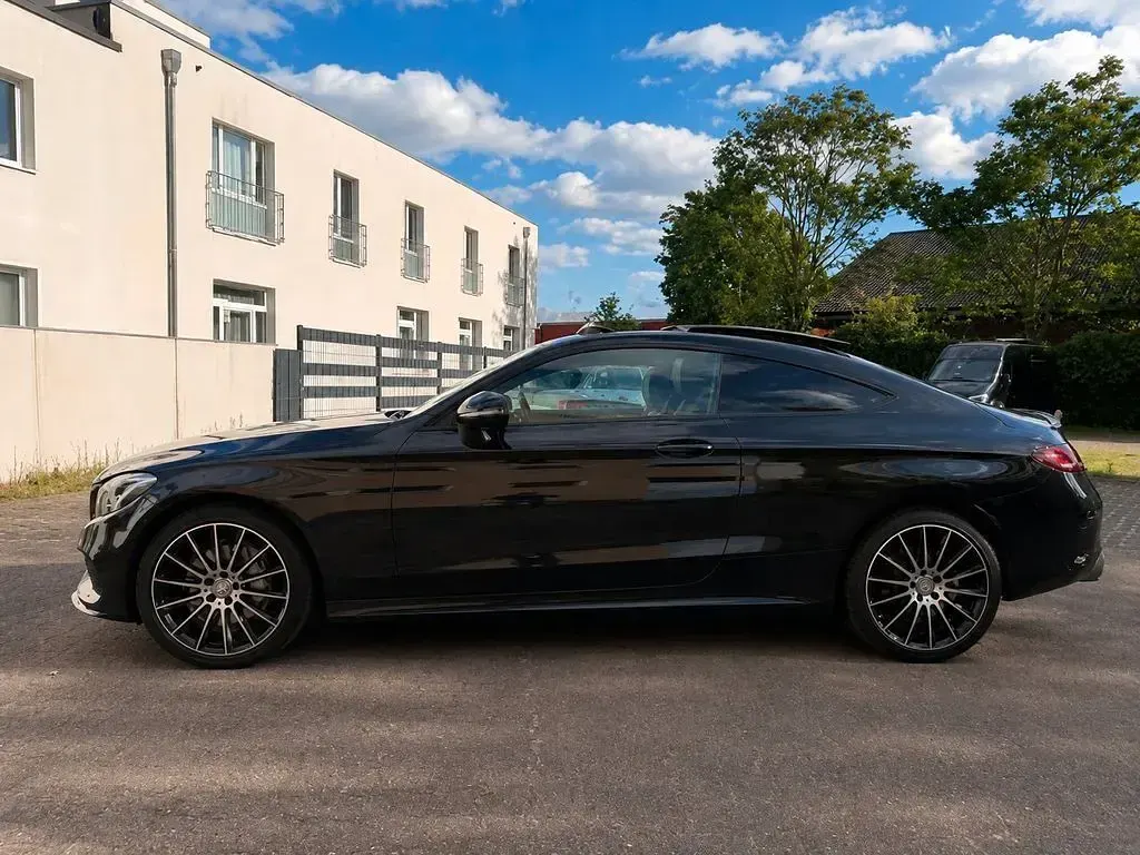 Gebraucht Mercedes C200 AMG 184 PS (135 kW) 2016 Schwarz Coupé