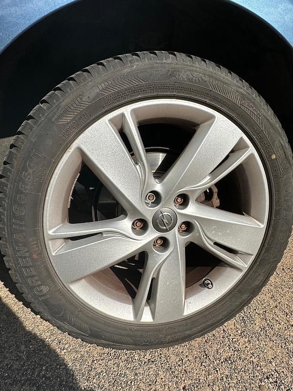 Blau Gebraucht 2015 Opel Astra Kombi | 4.000 € (Superpreis) - Bild 1/4