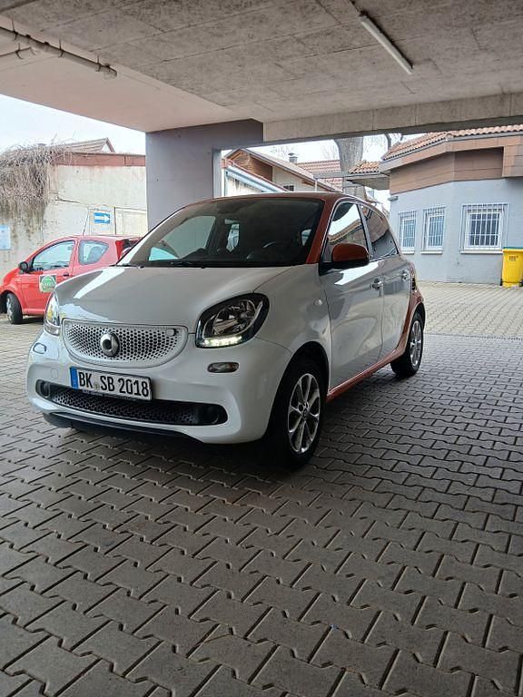 Second-hand Smart ForFour 71 CP (52 kW) 2019 Alb Hatchback