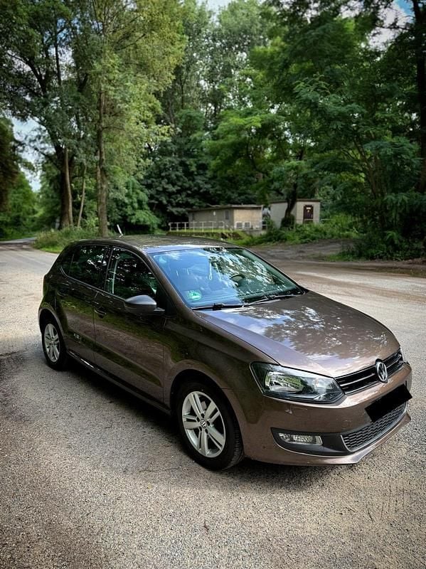 Braun Gebraucht 2012 VW Polo Limousine | 5.800 € (Fairer Preis) - Bild 1/4