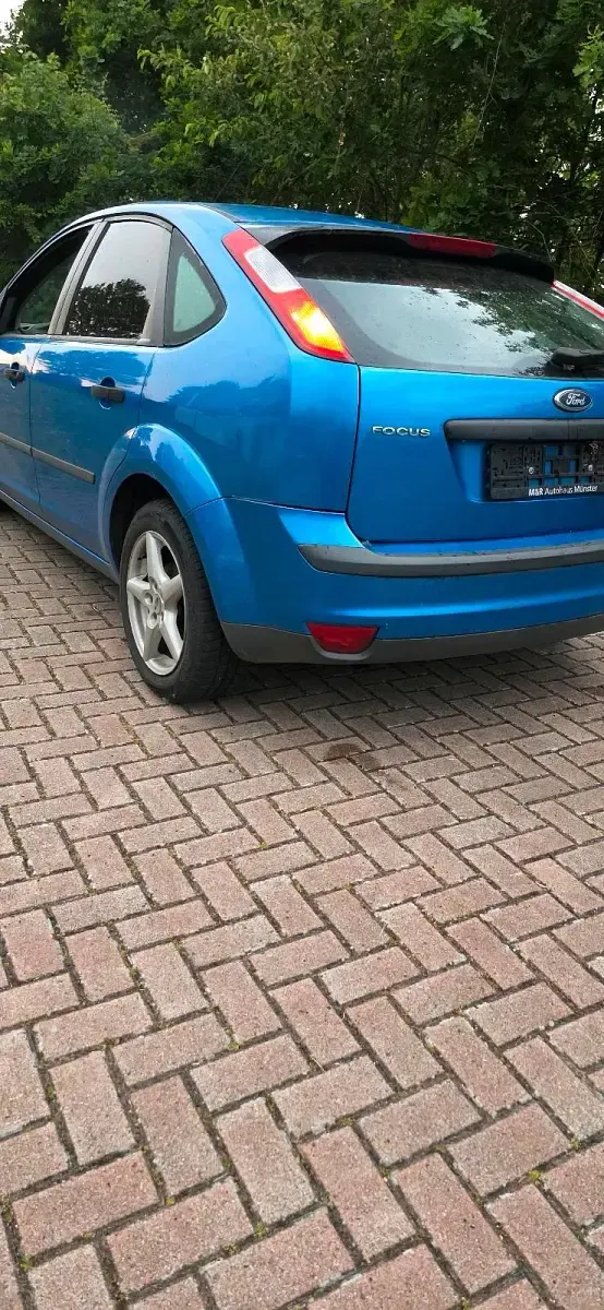 Gebraucht Ford Focus 101 PS (74 kW) 2008 Blau Limousine