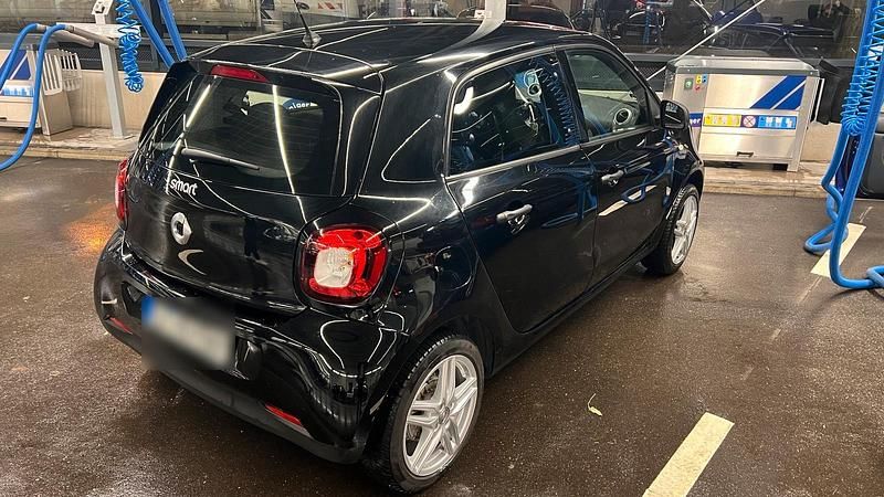 Gebraucht Smart ForFour 71 PS (52 kW) 2015 Schwarz Kleinwagen
