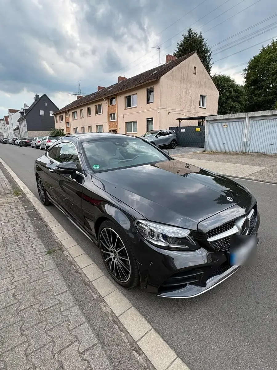 Gebraucht Mercedes C300 AMG line 258 PS (189 kW) 2018 Grau Coupé