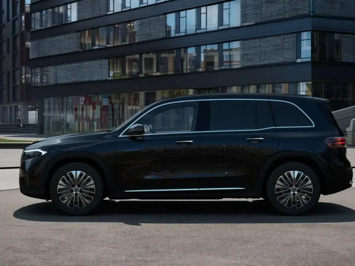 Gebraucht Mercedes EQB250+ 139 kW (190 PS) 2025 Schwarz metalliclack kosmossch SUV