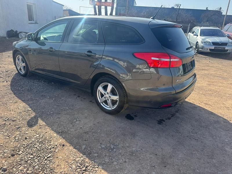 Gebraucht Ford Focus Business Edition 101 PS (74 kW) 2017 Schwarz Kombi