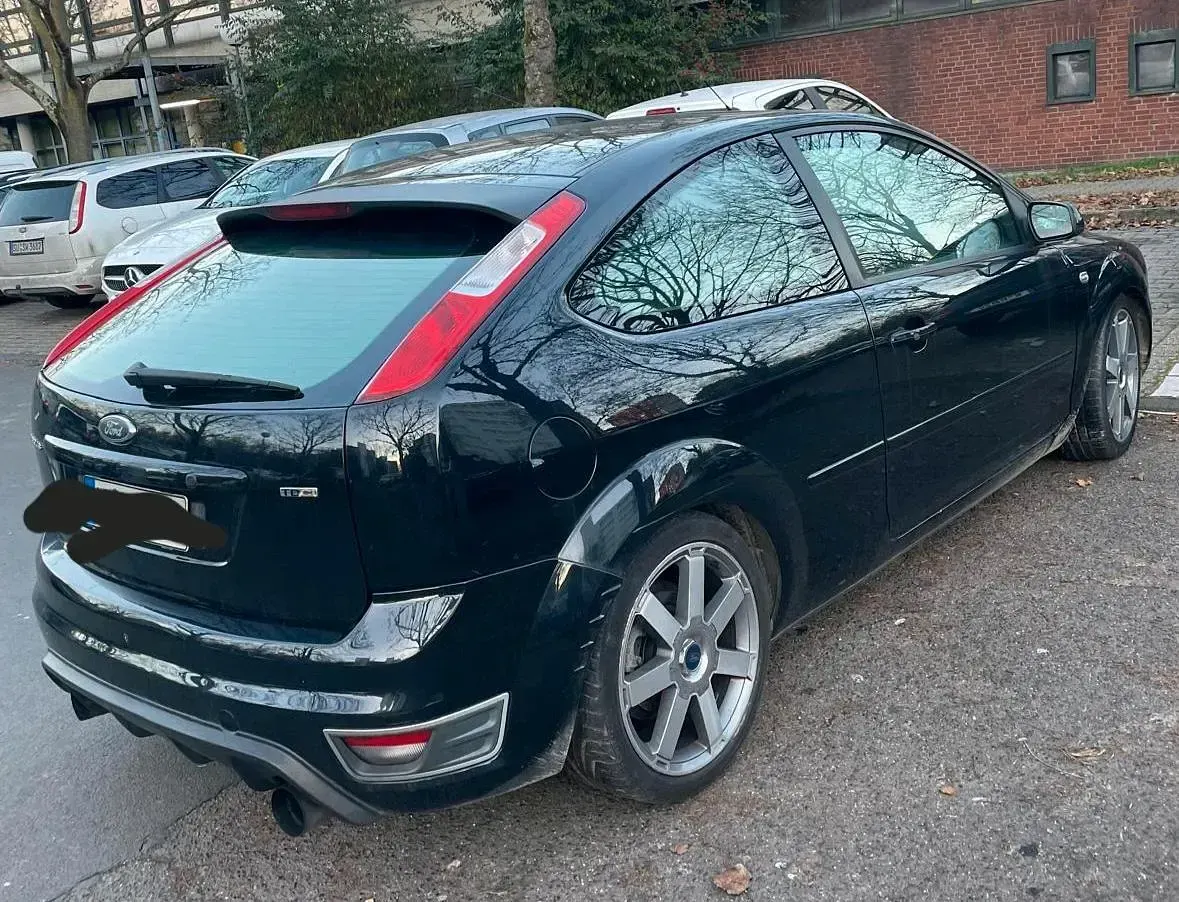 Brugt Ford Focus 136 HK (100 kW) 2006 Sort Hatchback