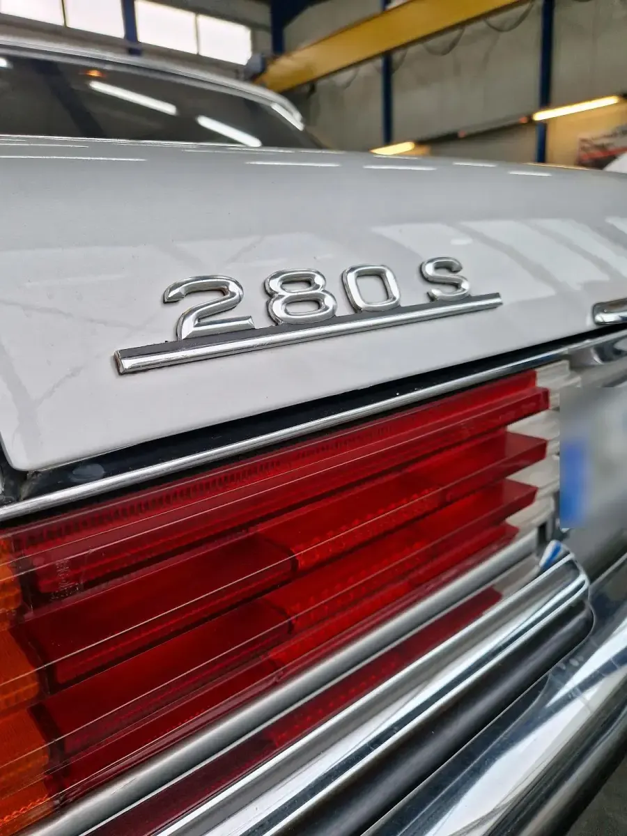 Gebraucht Mercedes 280 156 PS (114 kW) 1979 Silber Limousine