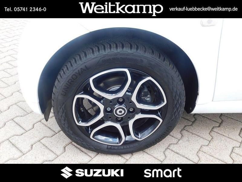 Gebraucht Smart ForTwo Cabrio Prime 71 PS (52 kW) 2017 Bodypanels in white Cabrio