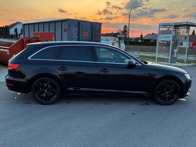 Gebraucht Audi A4 150 PS (110 kW) 2017 Schwarz Kombi