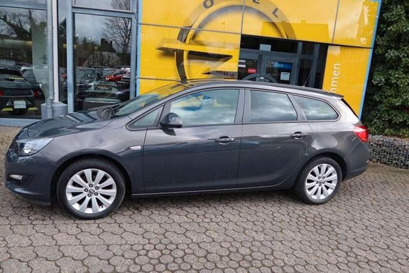 Gebraucht Opel Astra Style 140 PS (102 kW) 2015 Platinanthrazit Kombi