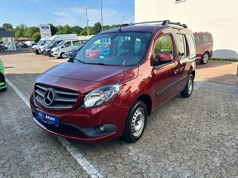 Rot Gebraucht 2019 Mercedes Citan 111 Edition Kombi | 14.990 € (Fairer Preis) - Bild 1/4