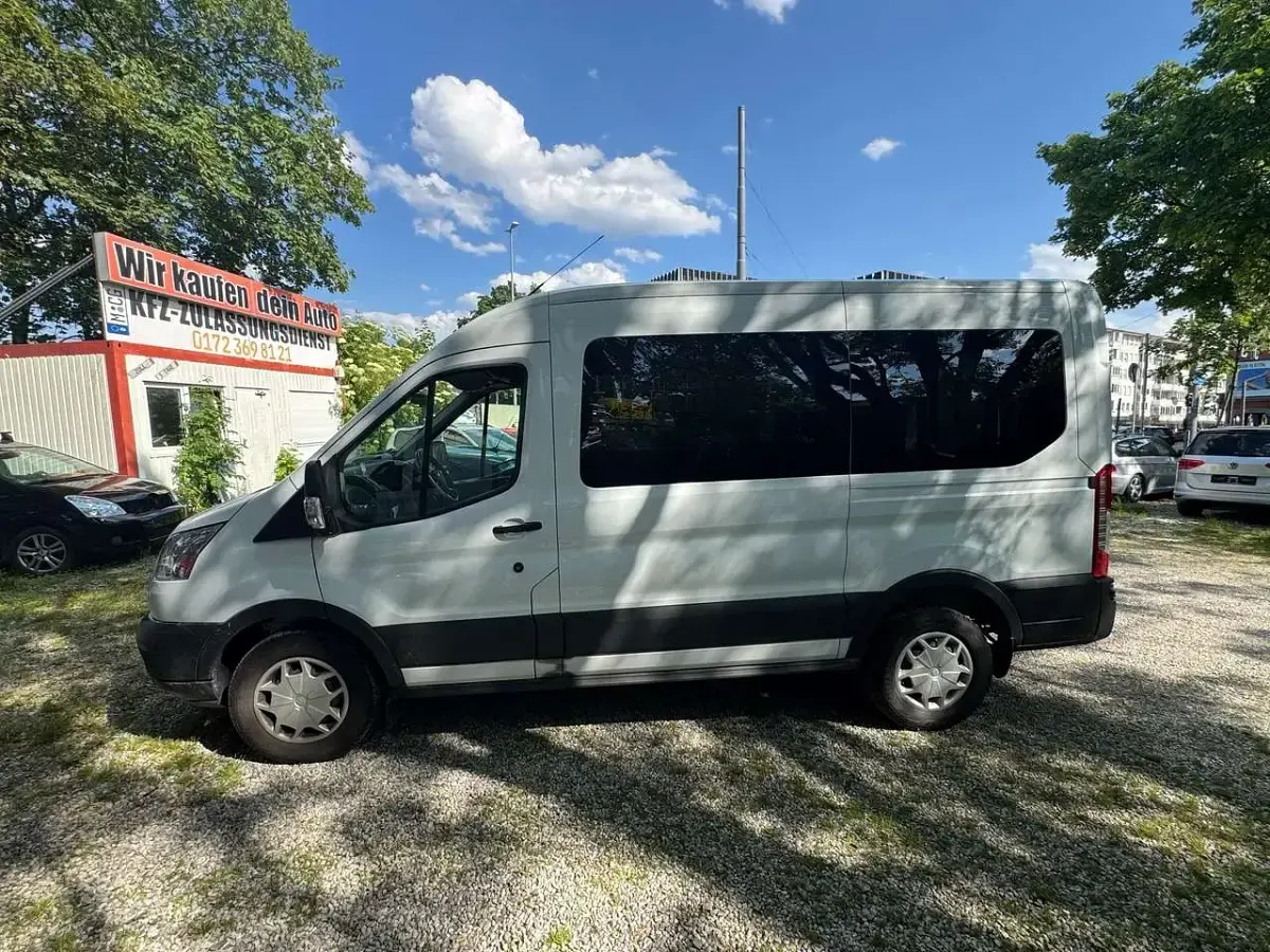 Gebraucht Ford Transit 131 PS (96 kW) 2018 Weiß Kombi