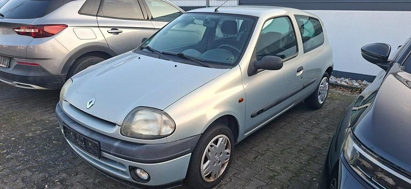 Silber Gebraucht 1999 Renault Clio II Kleinwagen | 499 € (Superpreis) - Bild 1/4