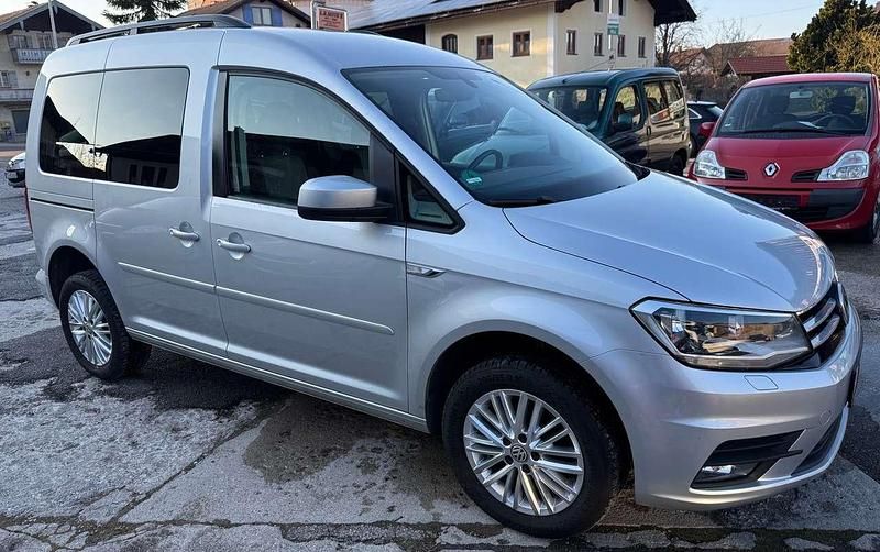 Gebraucht VW Caddy Comfortline 122 PS (89 kW) 2016 Reflexsilber metallic Van / Kleinbus