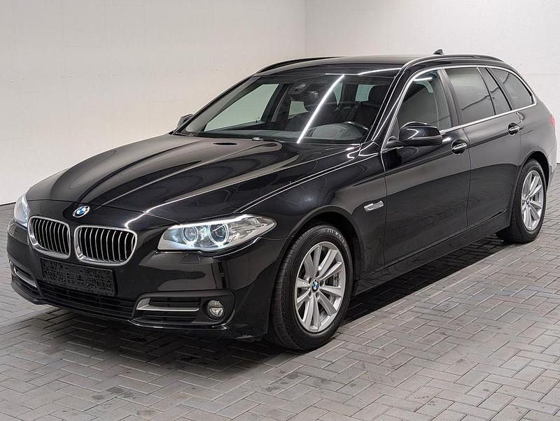Sapphireschwarzmet. Gebraucht 2015 BMW 520 Kombi | 15.900 € (Etwas zu teuer) - Bild 1/4
