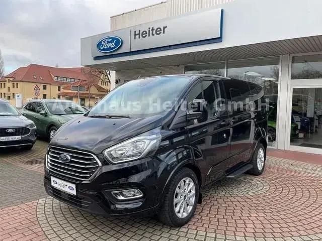 Schwarz Gebraucht 2023 Ford Tourneo Custom Titanium Van / Kleinbus | 35.950 € (Superpreis) - Bild 1/4