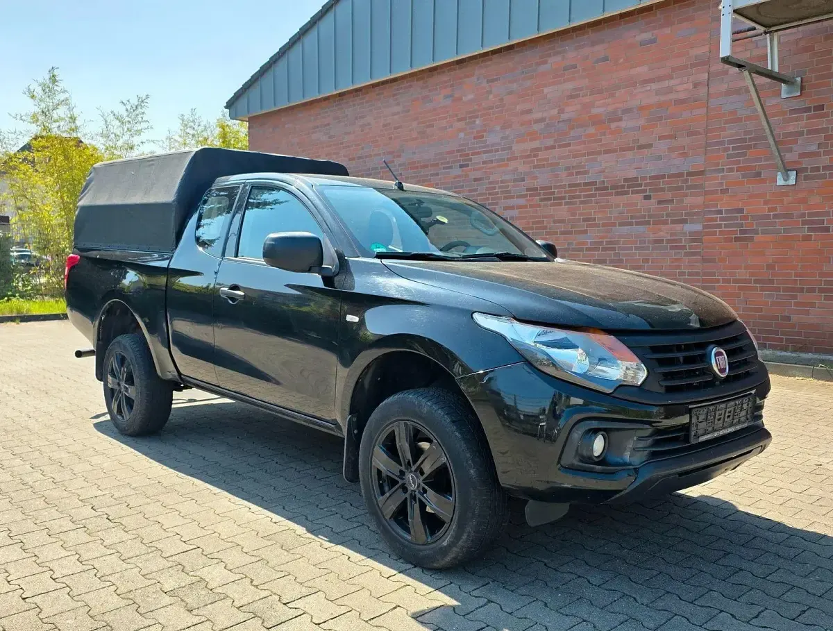 Gebraucht Fiat Fullback 154 PS (113 kW) 2017 Schwarz Pickup