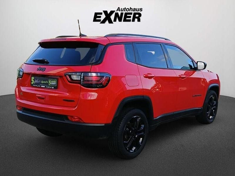 Gebraucht Jeep Compass Night Eagle 131 PS (96 kW) 2024 Rot SUV
