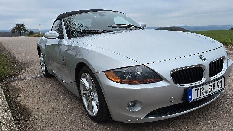 Gebraucht BMW Z4 Sport Line 170 PS (125 kW) 2004 Silber Cabrio