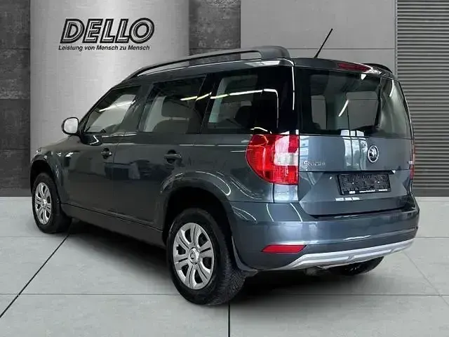 Gebraucht Skoda Yeti 105 PS (77 kW) 2015 Grau SUV
