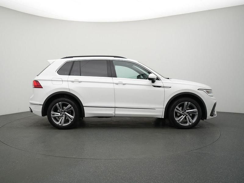 Gebraucht VW Tiguan R-line 150 PS (110 kW) 2023 Weiß SUV