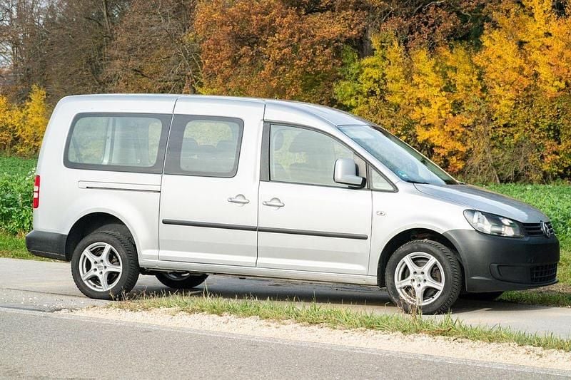 Gebraucht VW Caddy Maxi 190 PS (139 kW) 2015 Silber Van / Kleinbus