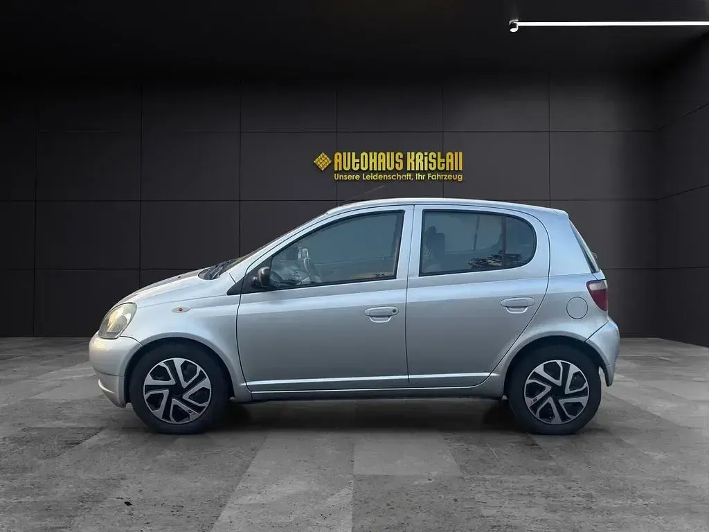 Gebraucht Toyota Yaris Sol 68 PS (50 kW) 2002 Silber