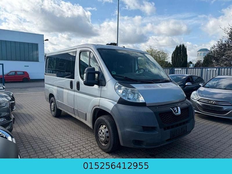 Gebraucht Peugeot Boxer 101 PS (74 kW) 2010 Grau Van