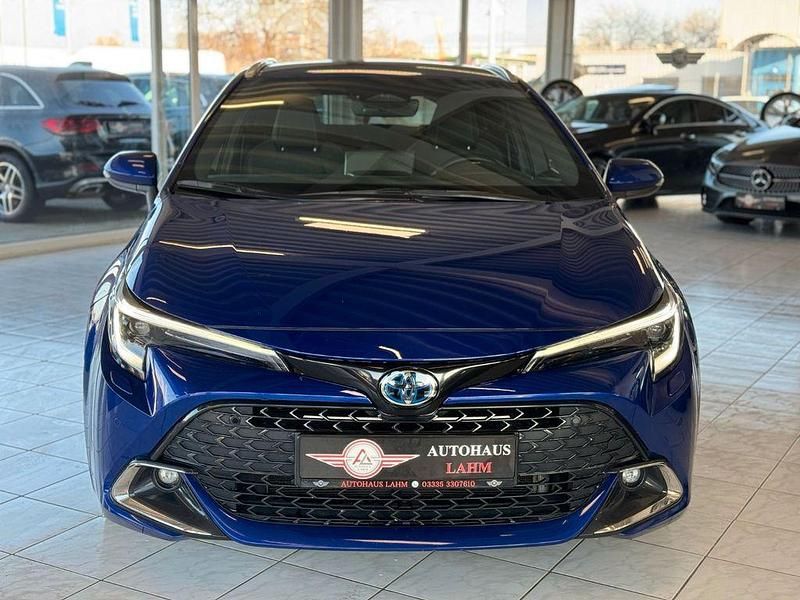 Gebraucht Toyota Corolla Team 140 PS (102 kW) 2024 Blau Limousine