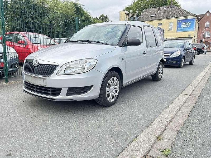 Silber Gebraucht 2014 Skoda Roomster Plus Edition Kombi | 2.499 € (Guter Preis) - Bild 1/4