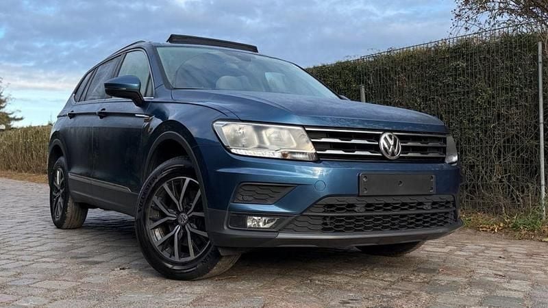Blau Gebraucht 2019 VW Tiguan Allspace Comfortline SUV | 18.999 € (Superpreis) - Bild 1/4