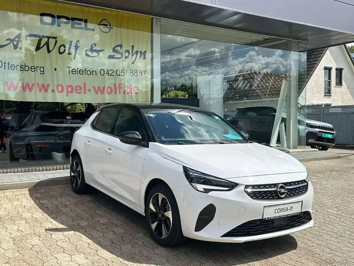 Gebraucht Opel Corsa-e Elegance 100 kW (136 PS) 2023 Weiß Kleinwagen