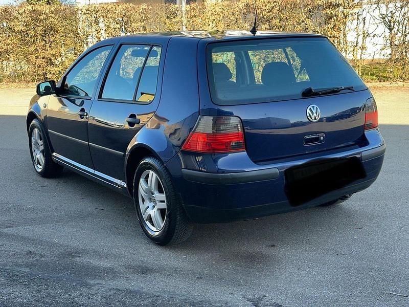 Gebraucht VW Golf IV 116 PS (85 kW) 2003 Blau Limousine