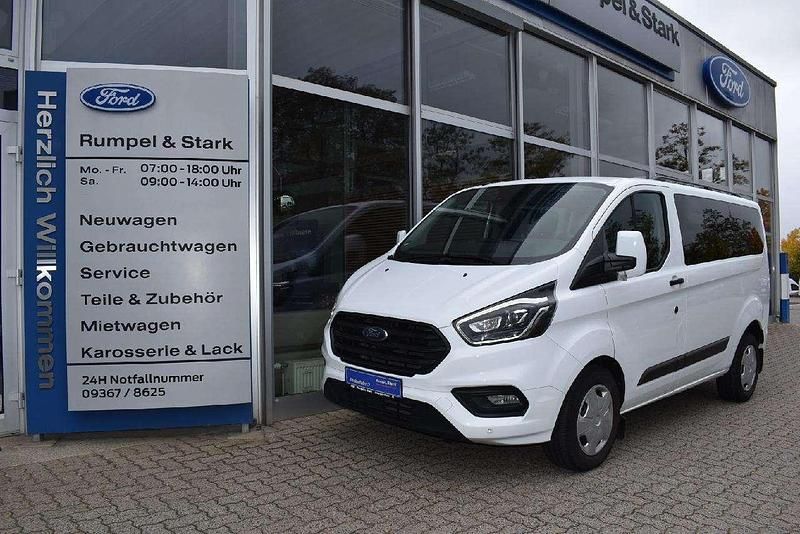 Gebraucht Ford Transit Custom Trend 131 PS (96 kW) 2018 Frostweiß Van / Kleinbus