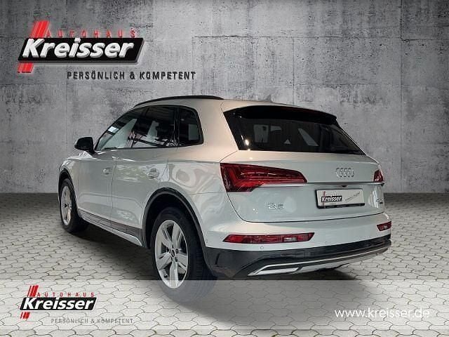 Gebraucht Audi Q5 Advanced 204 PS (150 kW) 2022 Weiß (gletscherweiß metallic) SUV