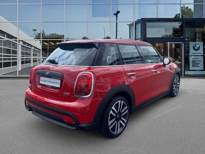 Second-hand Mini ONE Classic 102 CP (75 kW) 2021 Roșu Hatchback