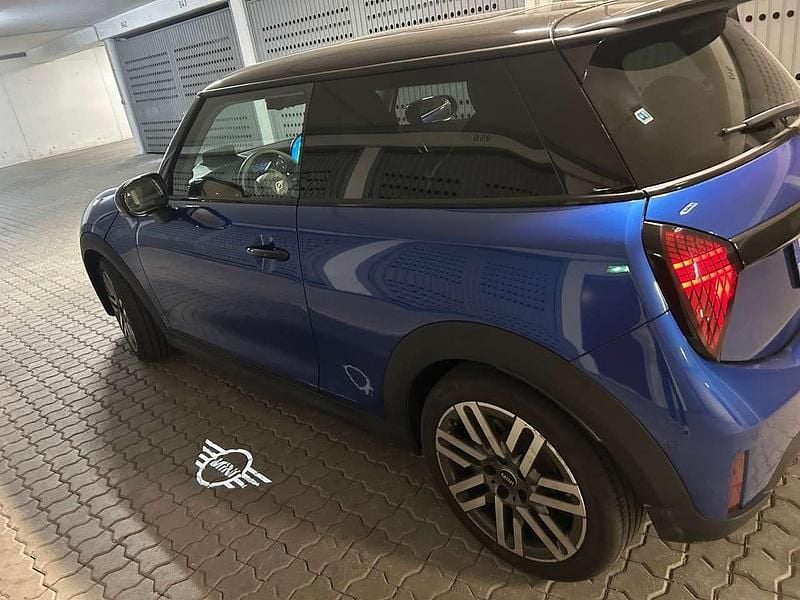 Gebraucht Mini Cooper S Classic 204 PS (150 kW) 2024 Blau Kleinwagen