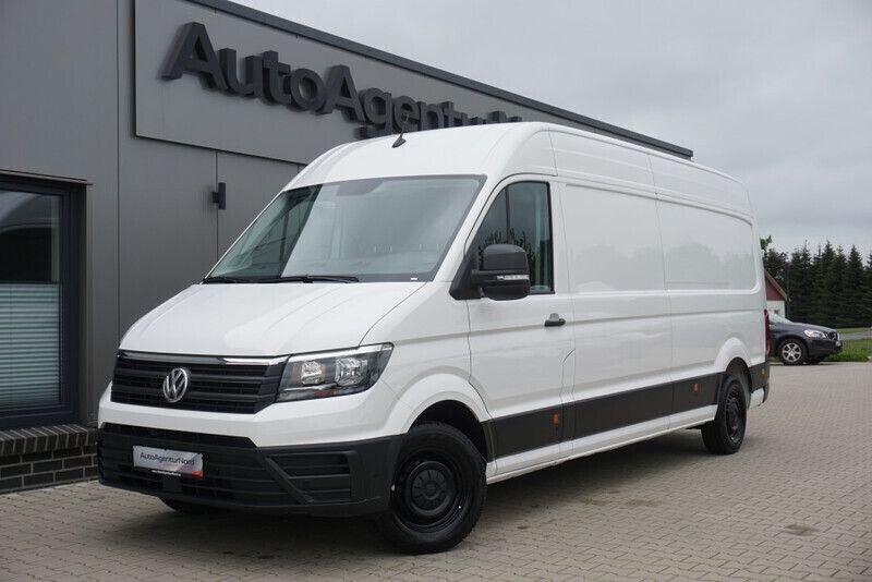 Weiss Gebraucht 2022 VW Crafter Van | 39.950 € (Teuer) - Bild 1/4